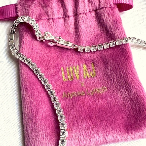 💎 LUV AJ x Alyssa Lynch Prong-Set Silver Tennis Necklace – Total Showstopper! - Picture 2 of 16